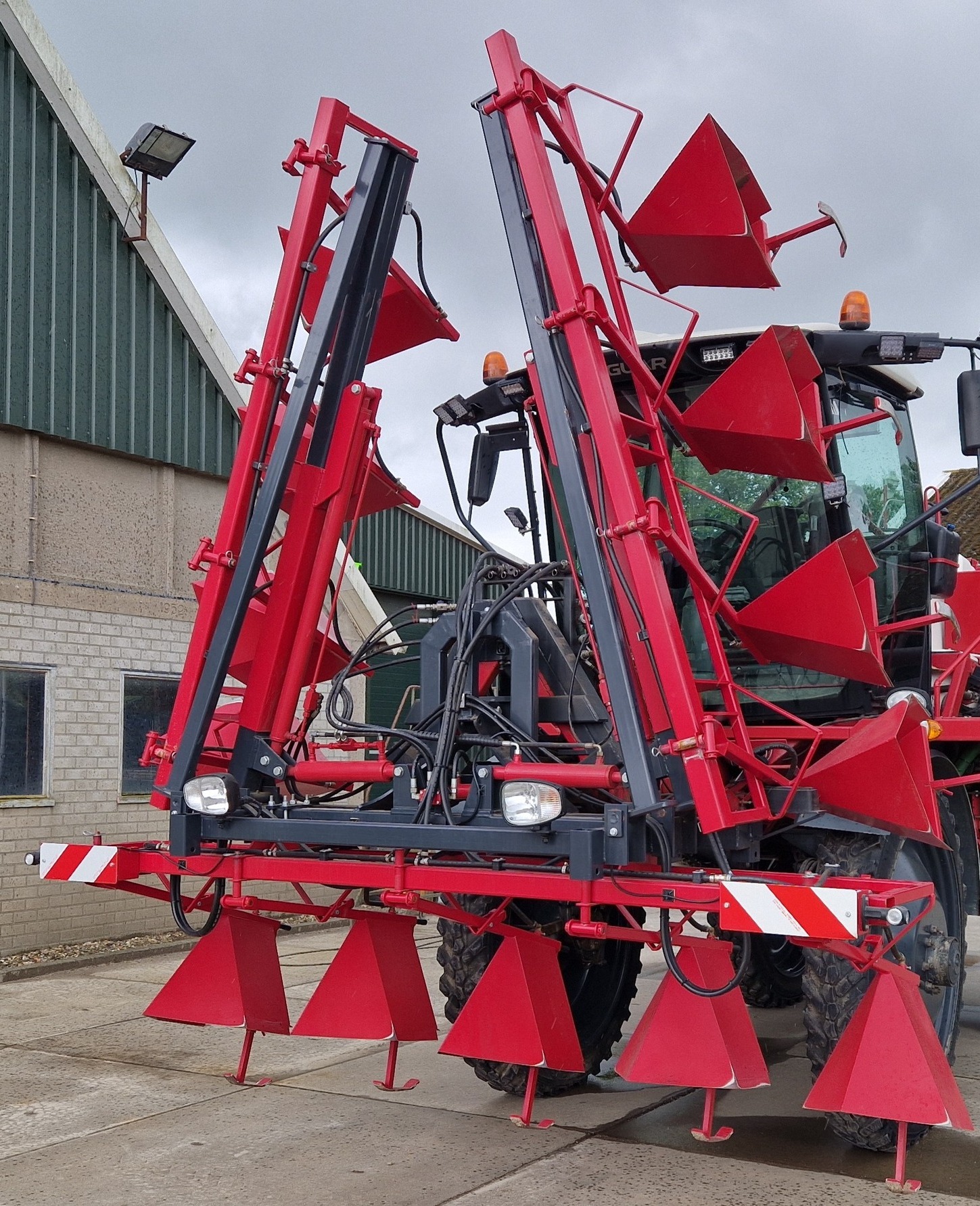 Koonstra kappenunit voor gerichte gewasbescherming