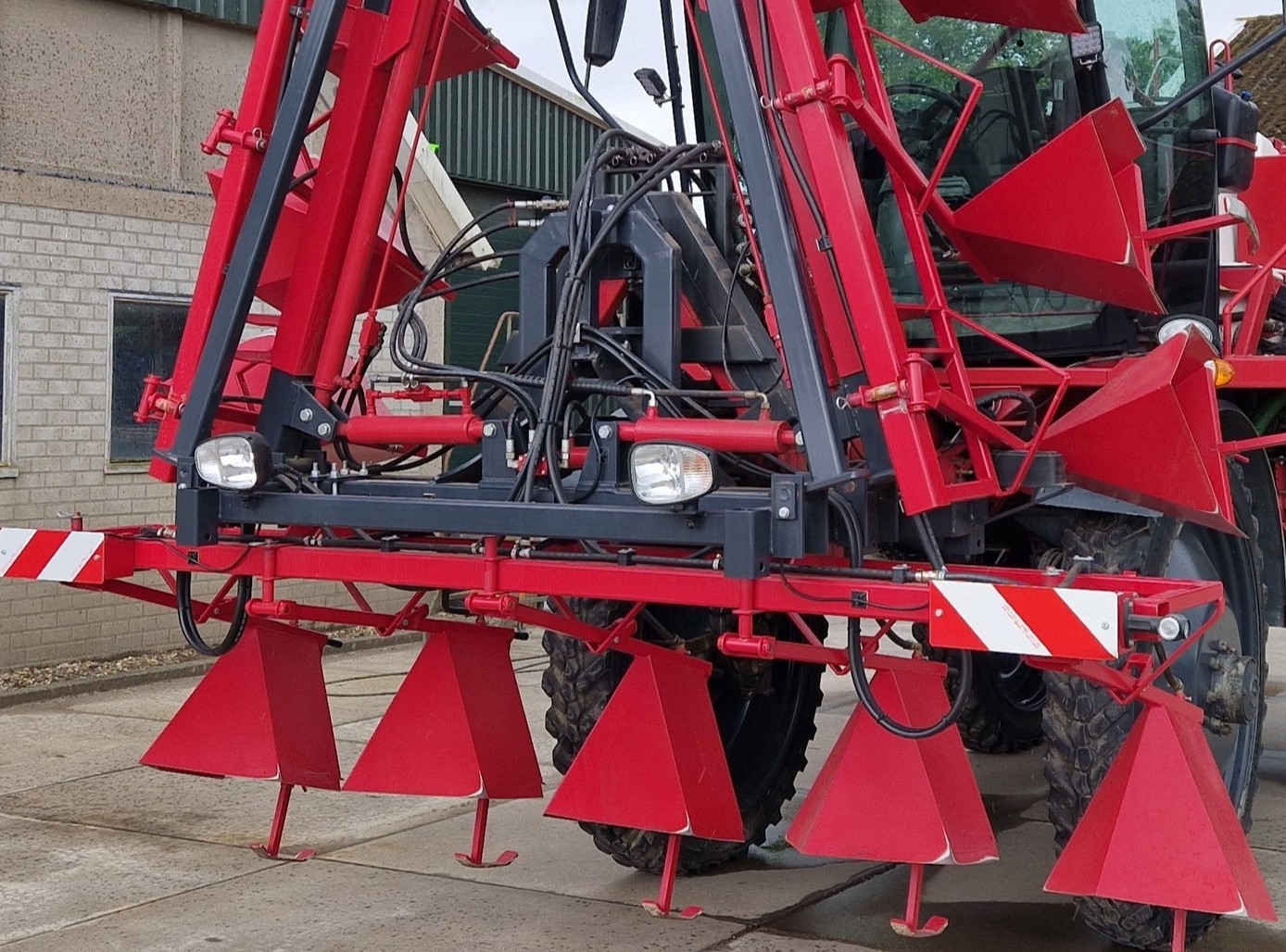 Koonstra kappenunit voor gerichte gewasbescherming