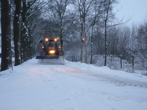 Volop aan het sneeuwschuiven...