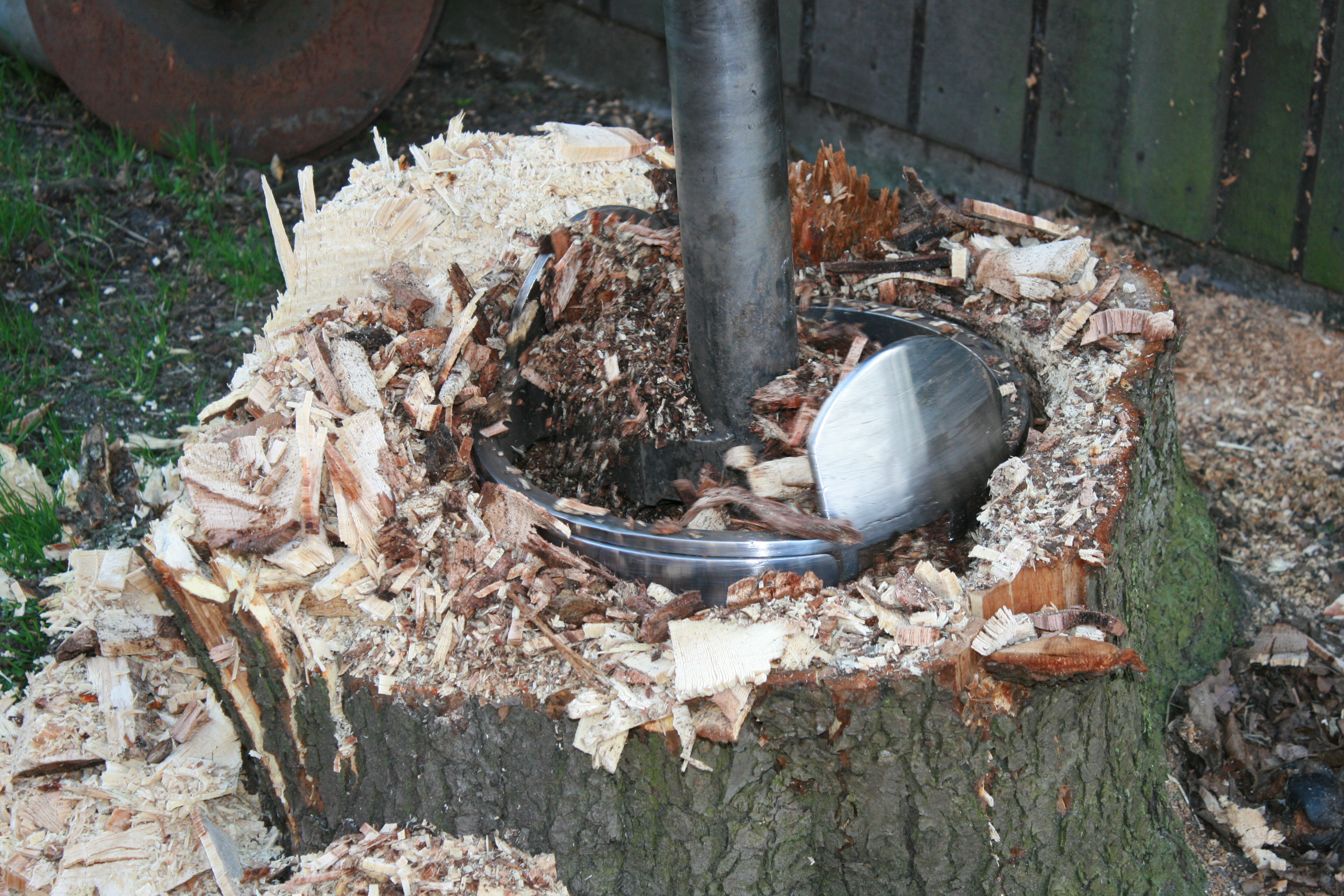Koonstra, Stobbenboren: snel, veilig en zonder schade aan uw terrein