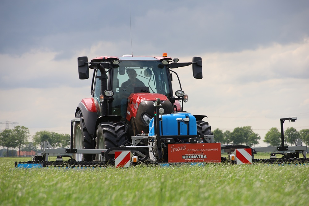 Loonbedrijf Koonstra spotsprayer RXF600 Loonbedrijf Koonstra spotsprayer RXF600